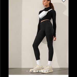 Athleta Black Headlands Hybrid Cargo II Tight Leggings for Active Wear